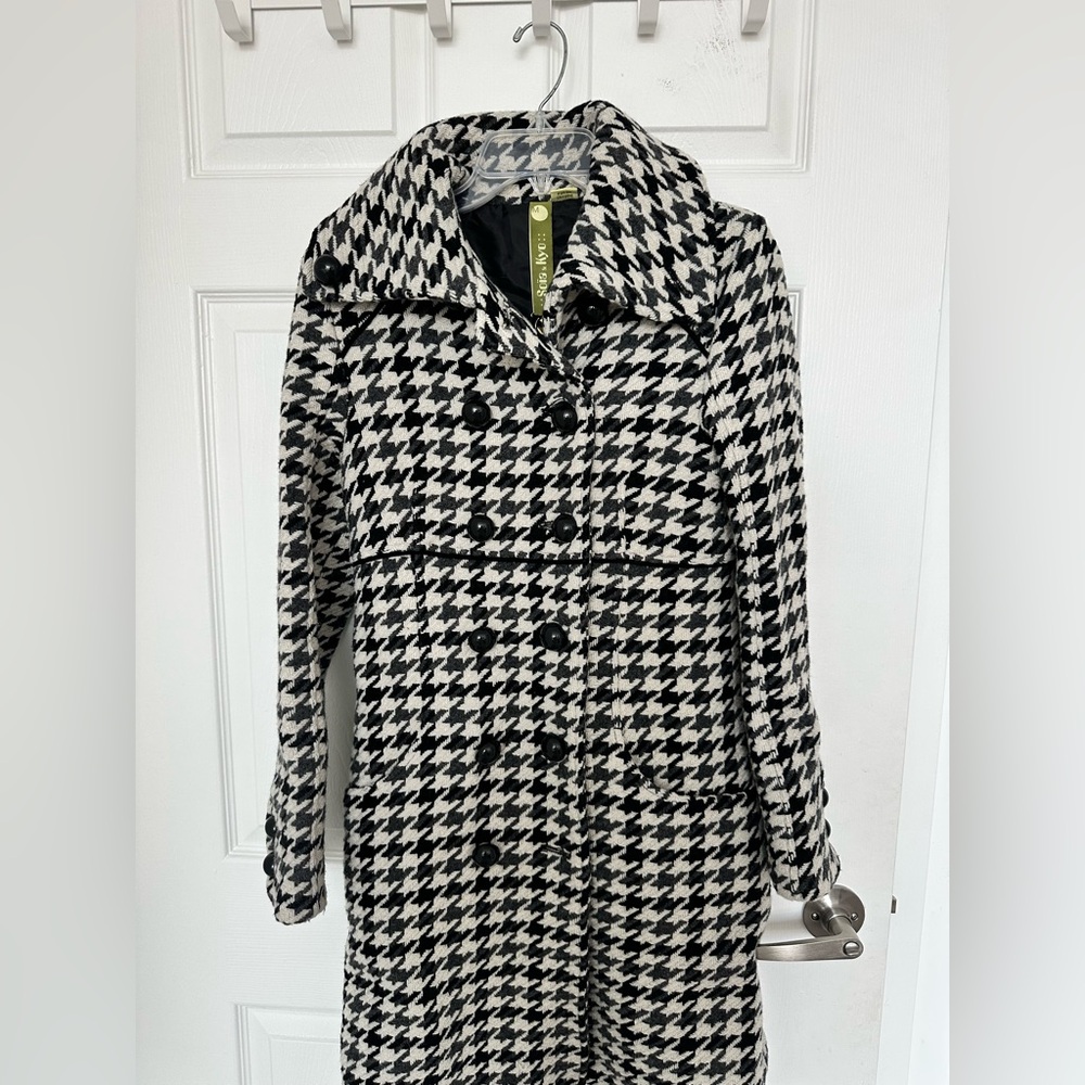 Women's Houndstooth Double-Breasted Pea Coat - Black & White